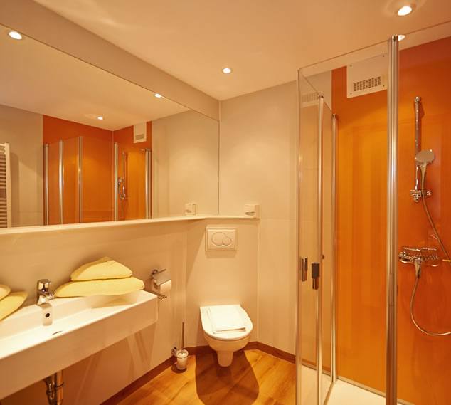 Ferienwohnung mit Badezimmer und WC