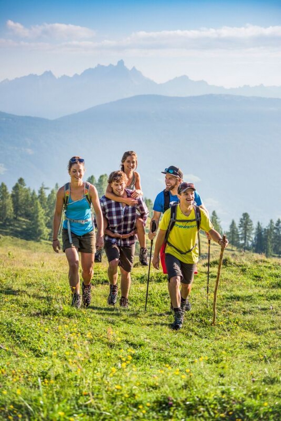 Freunde beim wandern